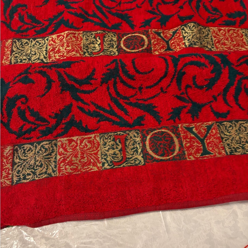 Red and Gold Joy Bath Towels set of 2